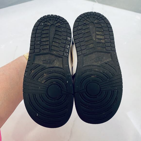 Nike Air Jordan 1 Mid Retro OG Toddler Shoes 8C Black White Gold BQ6933-007 Kids - Picture 7 of 8